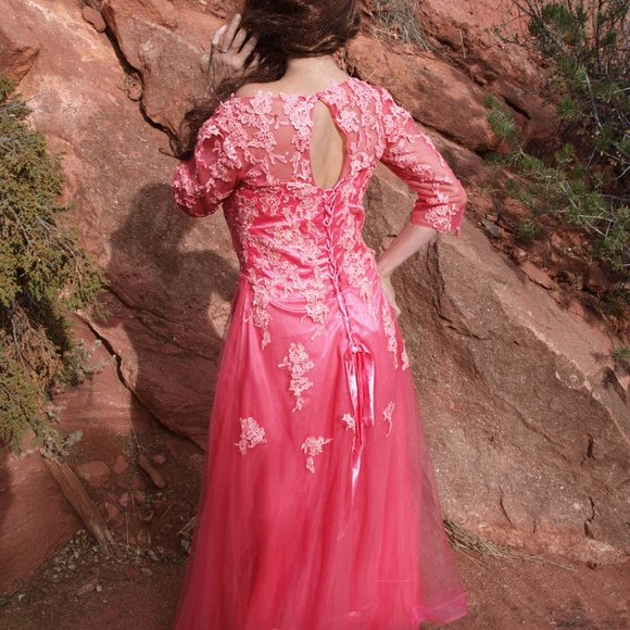 Long Coral Dress BY HAPPY WEDDING SIZE 14 NEW - Picture 13 of 13